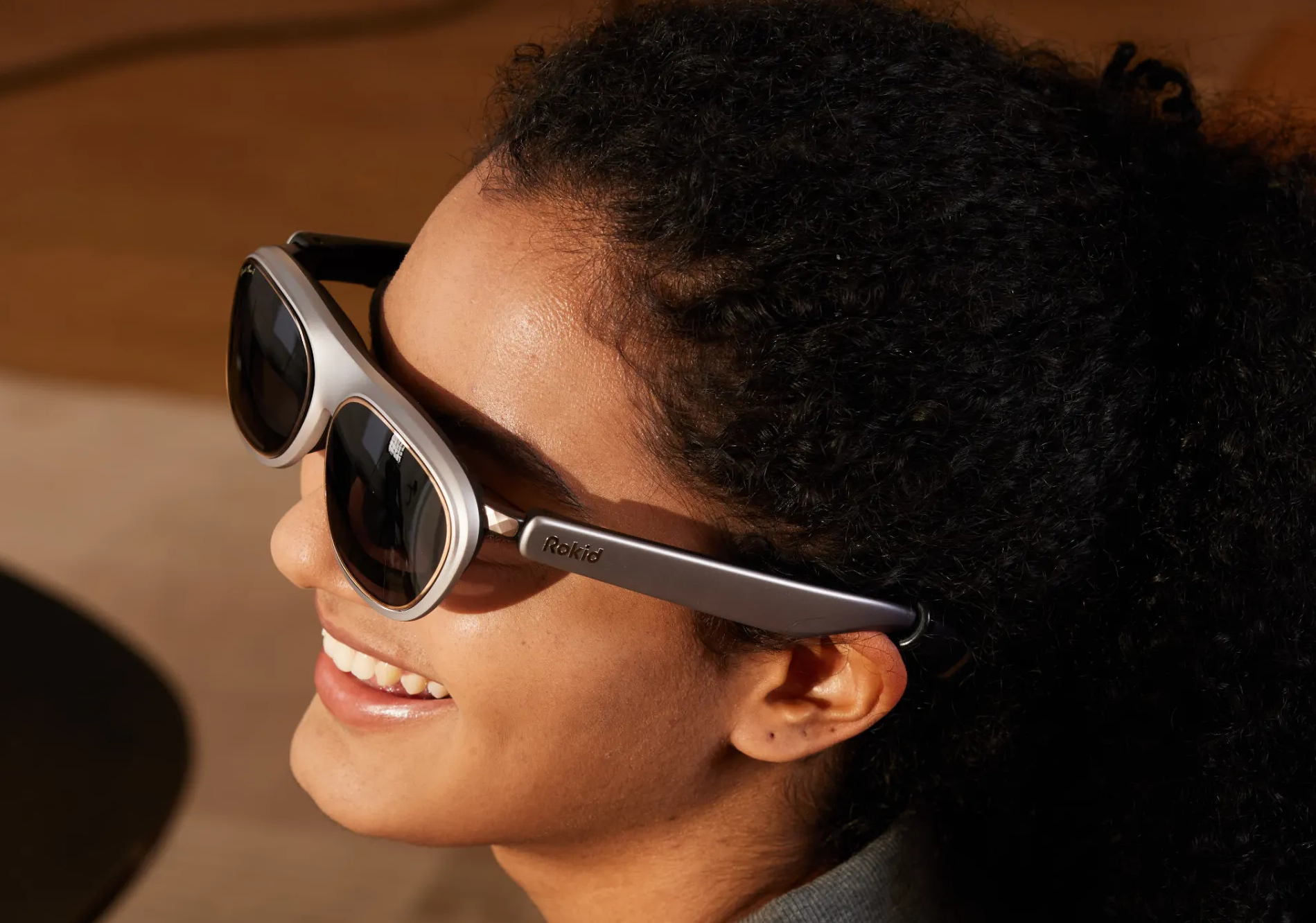 A mesterséges intelligencia szemüvegek szállítmányai globálisan elérték a 8,7 millió darabot