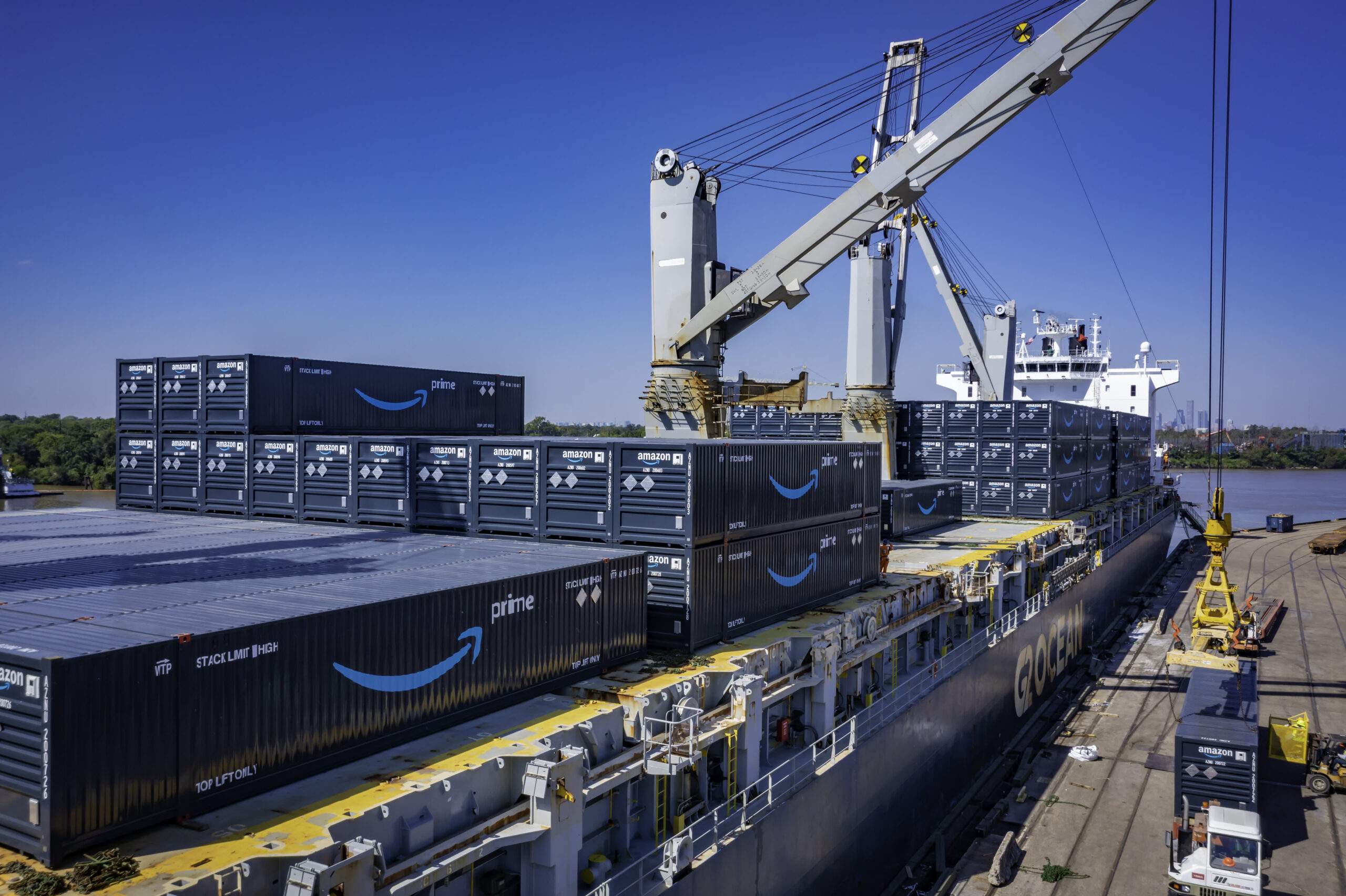 Az Amazon megnyitja globális logisztikai hálózatát minden vállalkozás előtt