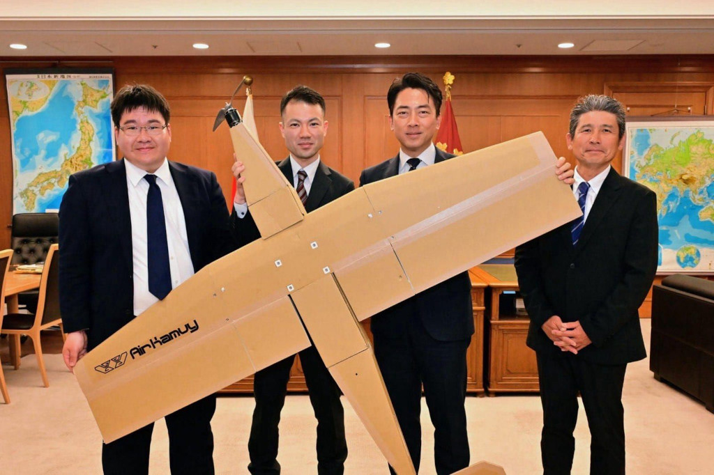 Japán kartonból készült öngyilkos drónokat gyárt