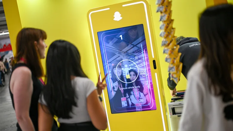 A Snapchat fellép a mesterséges intelligencia alapú hulladék ellen a Spotlightban