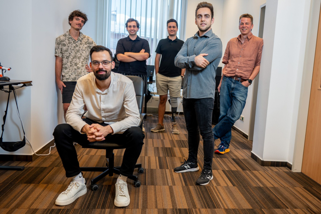 A főnökeik nemet mondtak az ötletükre, felmondtak. Most saját robotikai céget építenek